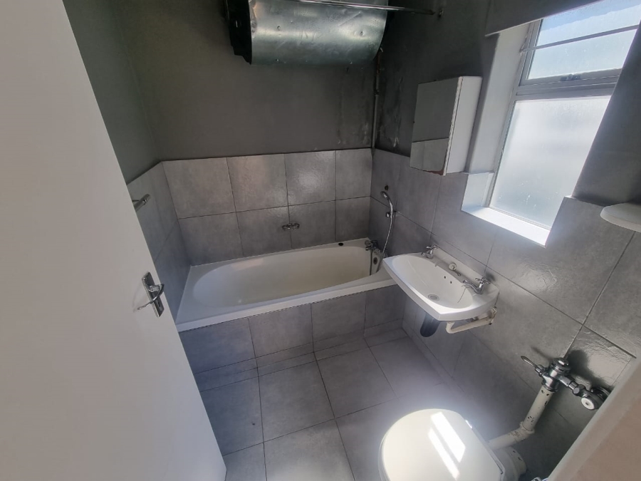 1 Bedroom Property for Sale in Camps Bay Western Cape